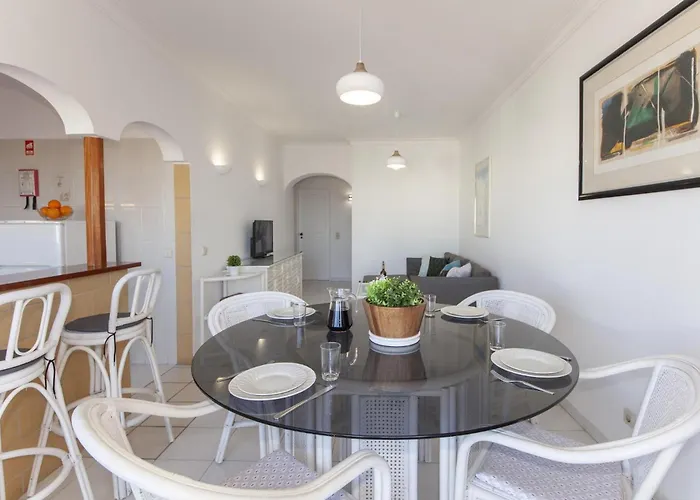 B25 - Candimar Apartment *